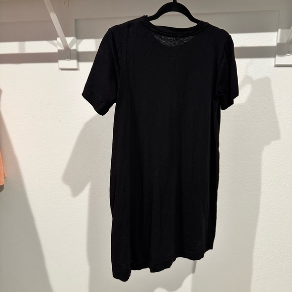 Black tshirt dress by Velvet - Picture 3 of 5